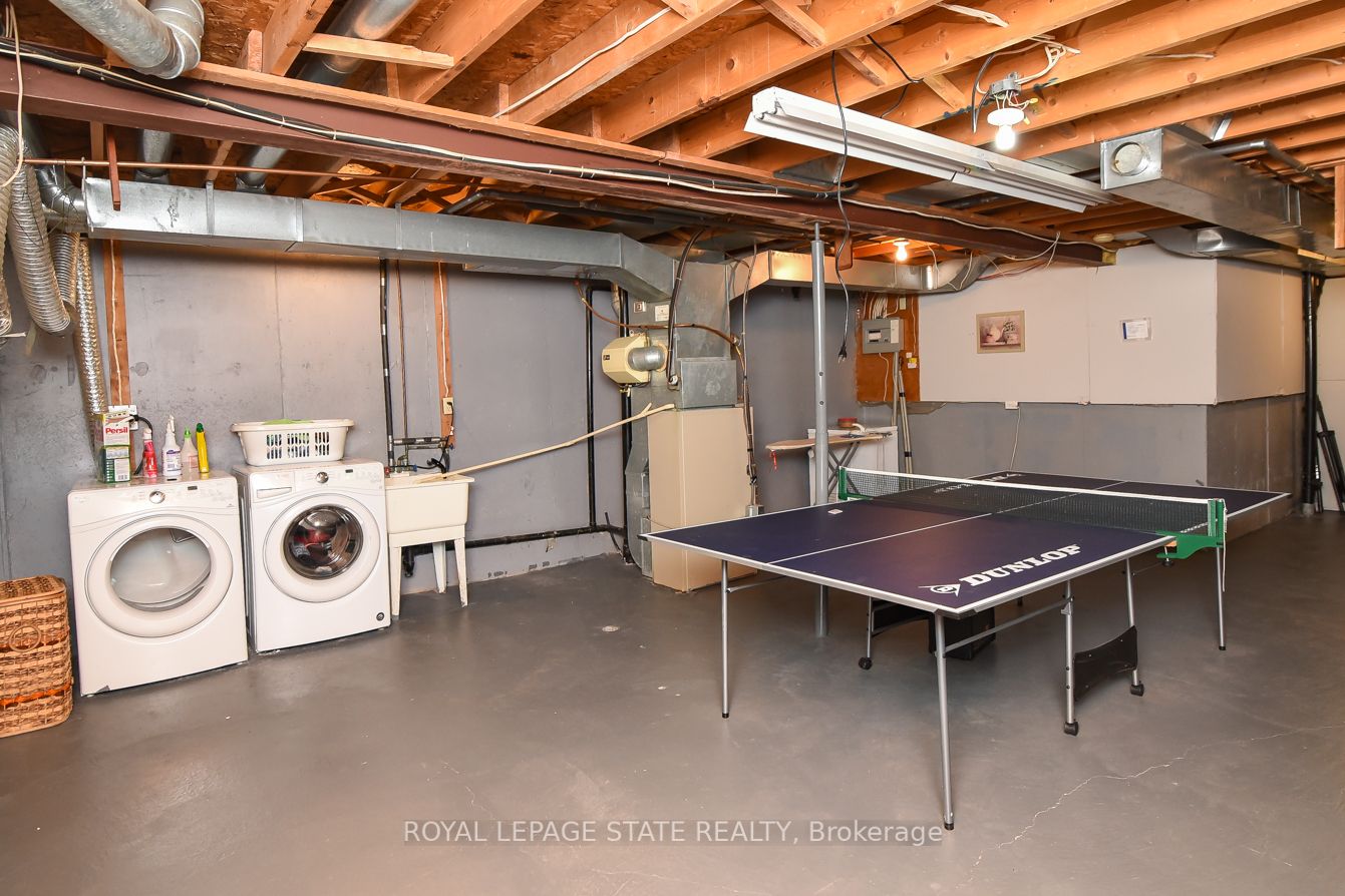 1 Royalwood Crt, #15