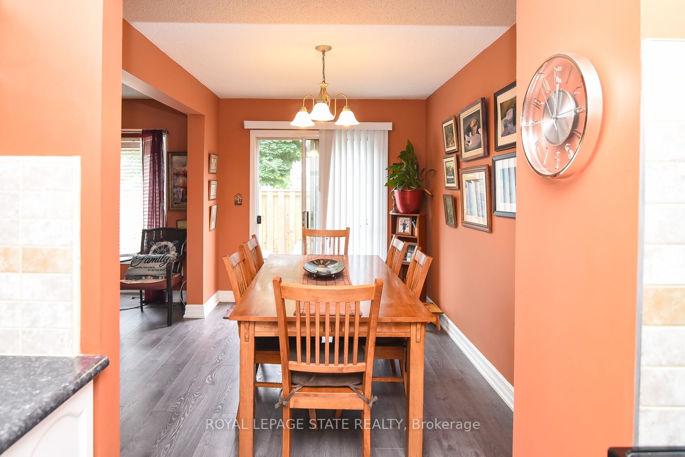 1 Royalwood Crt, #15