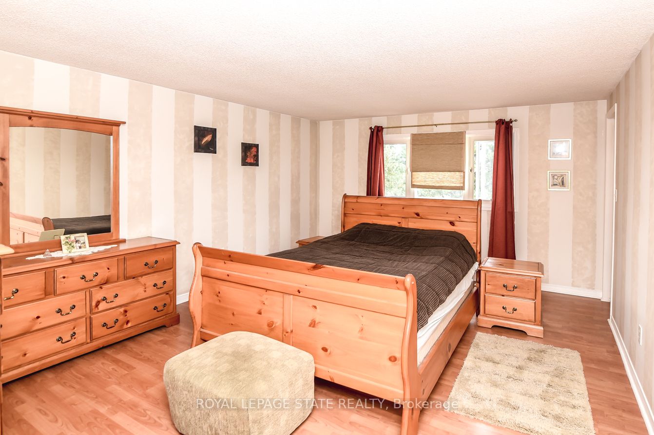 1 Royalwood Crt, #15