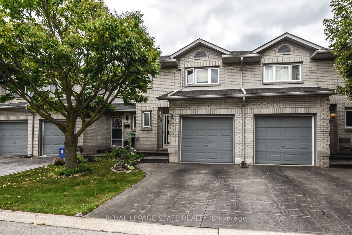 1 Royalwood Crt, #15