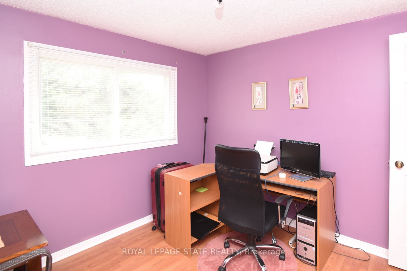 1 Royalwood Crt, #15