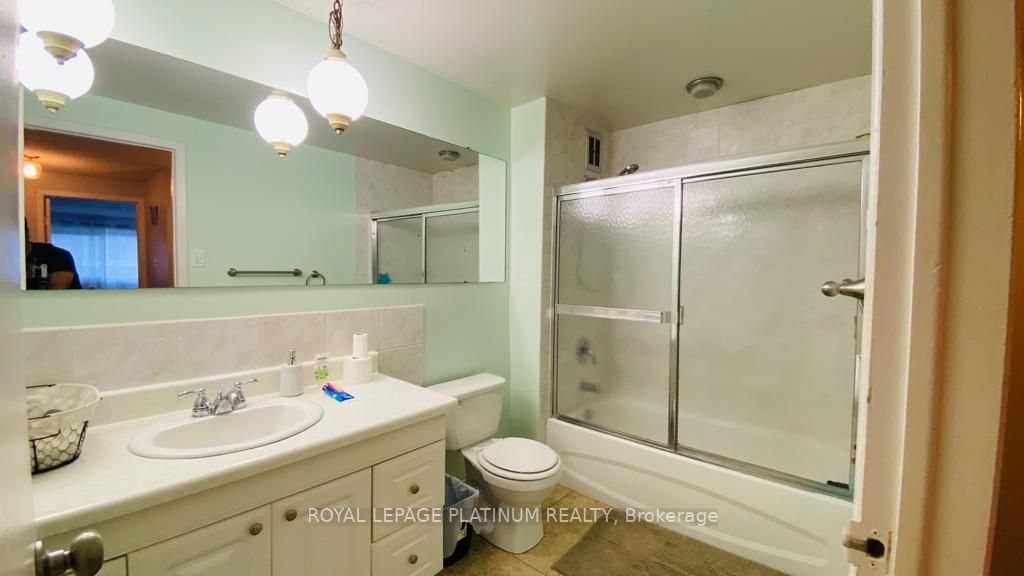 14 Williamsburg Road, #43
