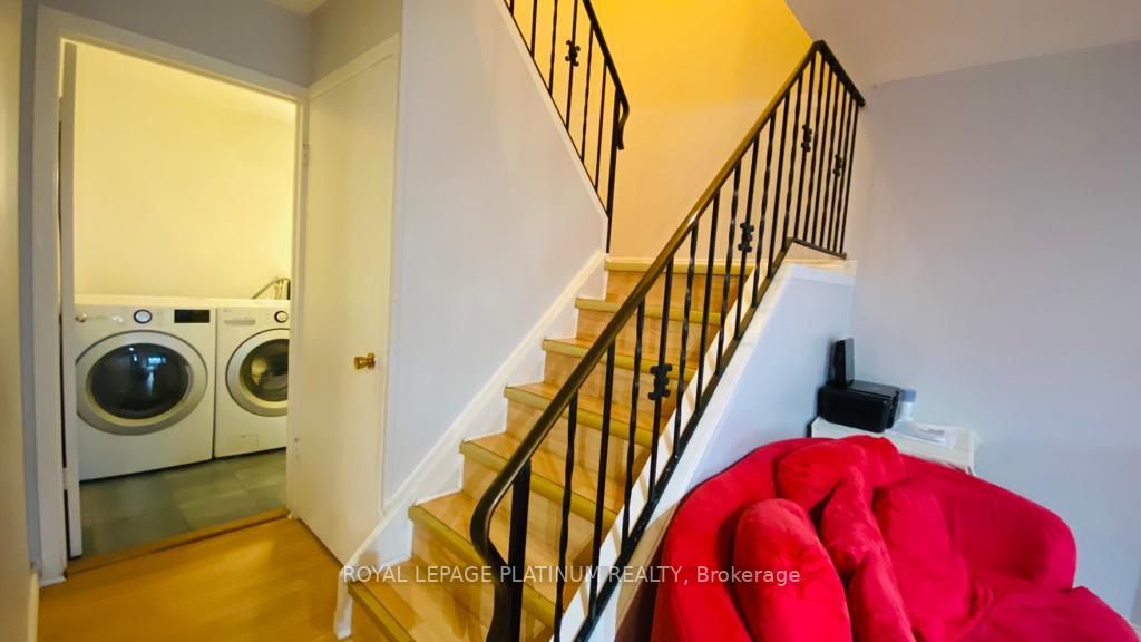 14 Williamsburg Road, #43