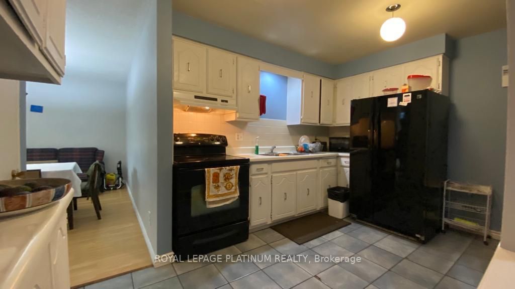 14 Williamsburg Road, #43