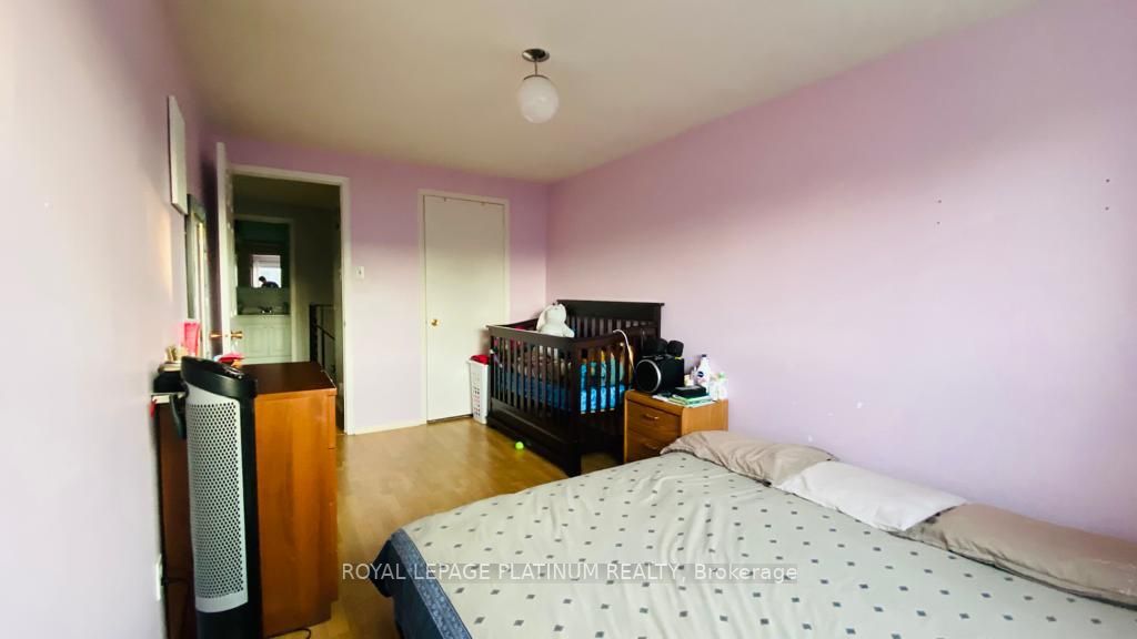 14 Williamsburg Road, #43