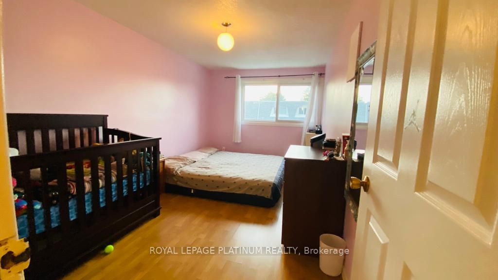 14 Williamsburg Road, #43
