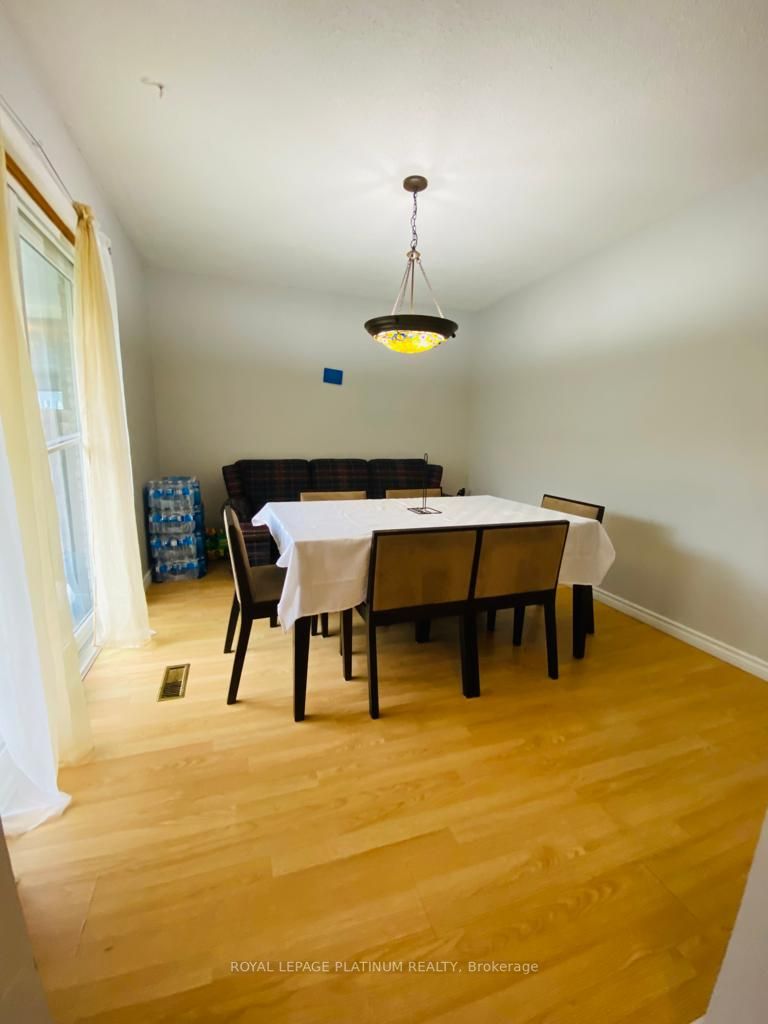 14 Williamsburg Road, #43
