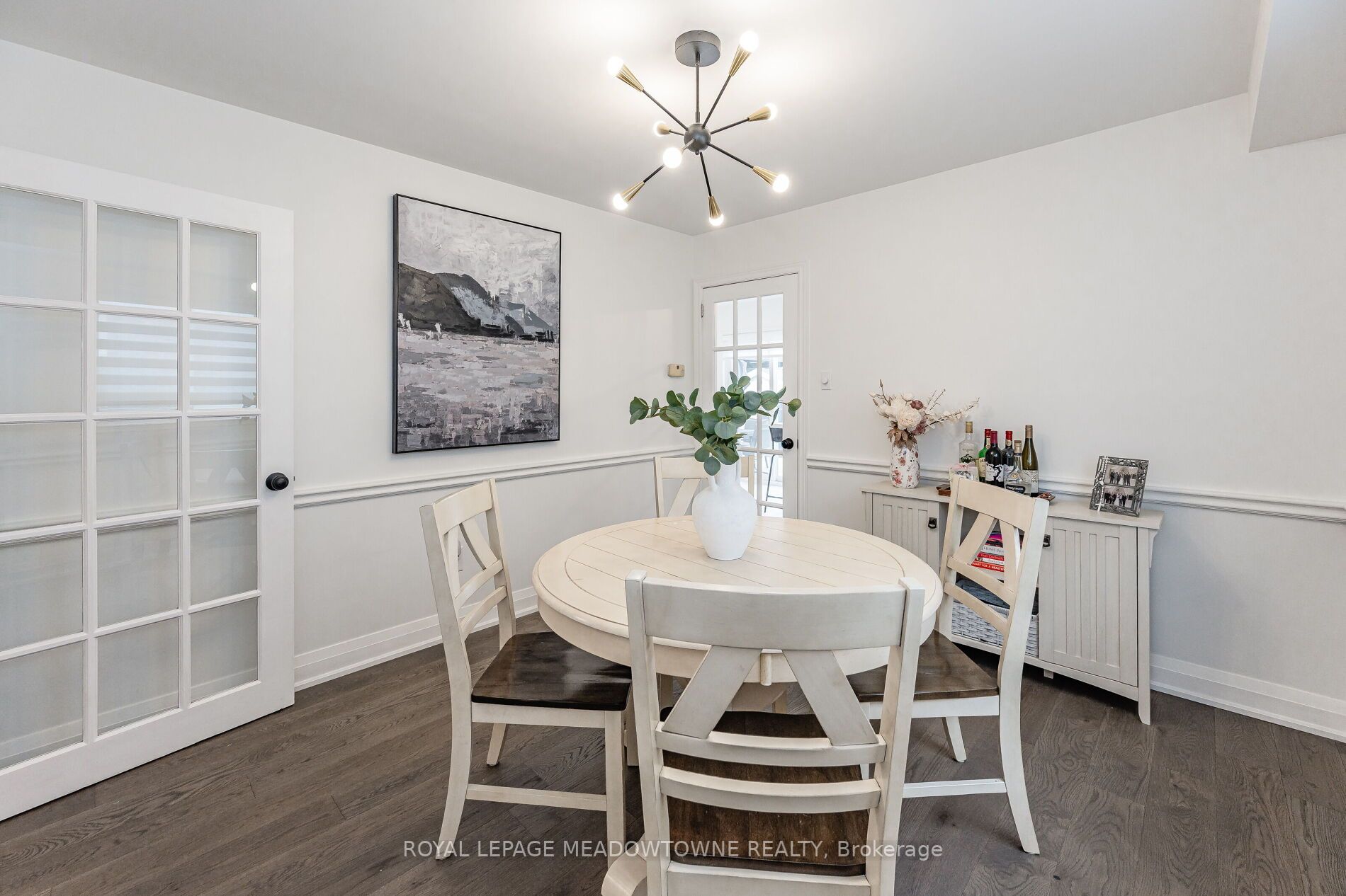 74 Royaledge Way