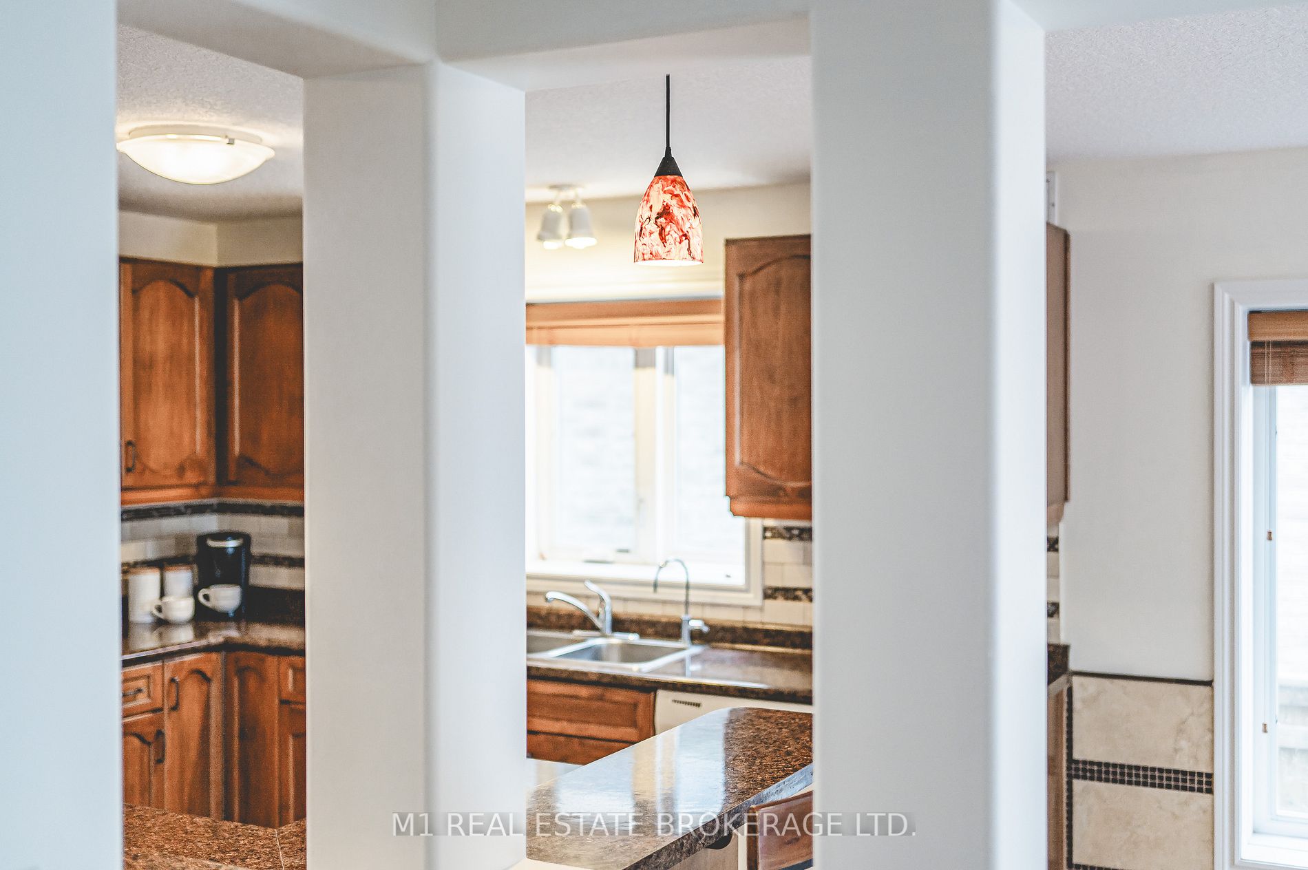 160 Curzon Cres