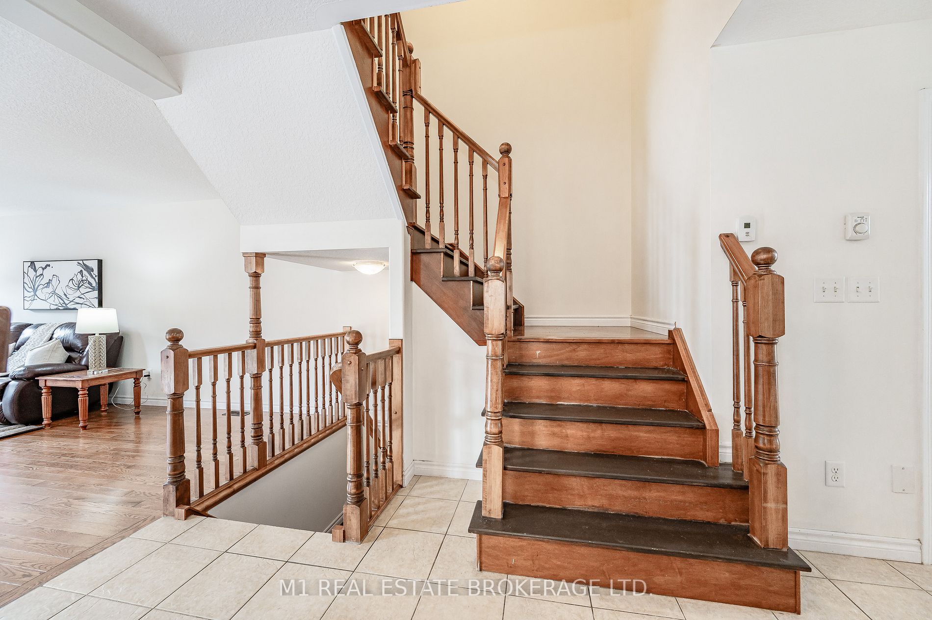 160 Curzon Cres