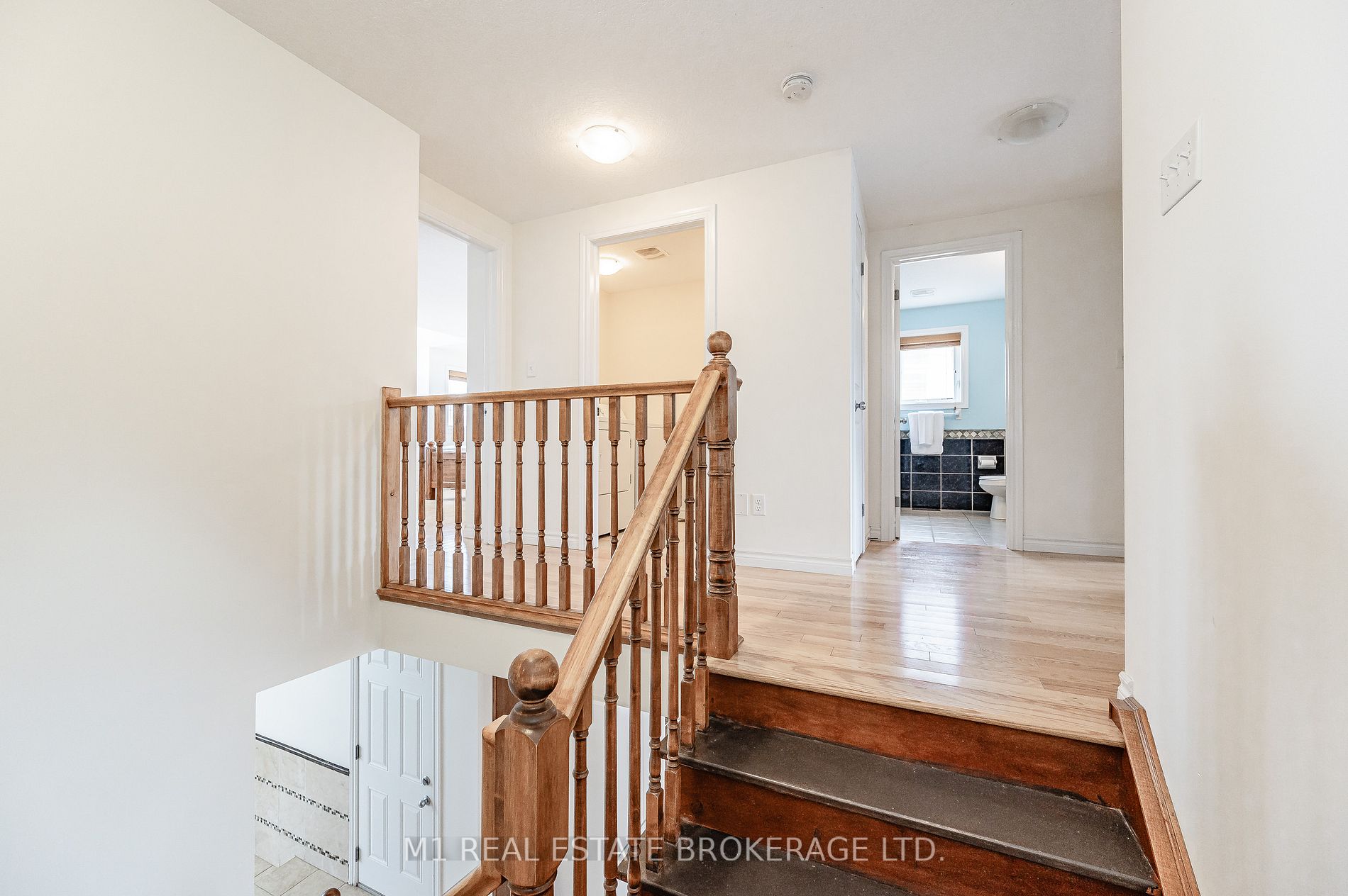 160 Curzon Cres