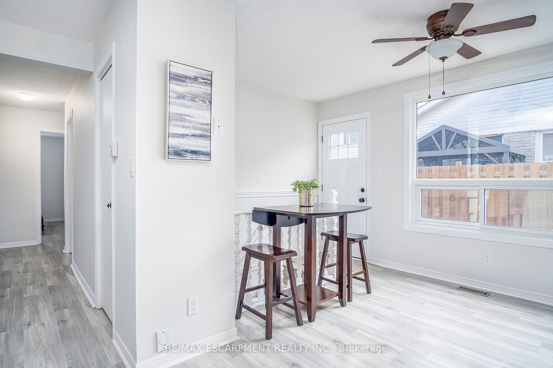 18 Dundee Dr