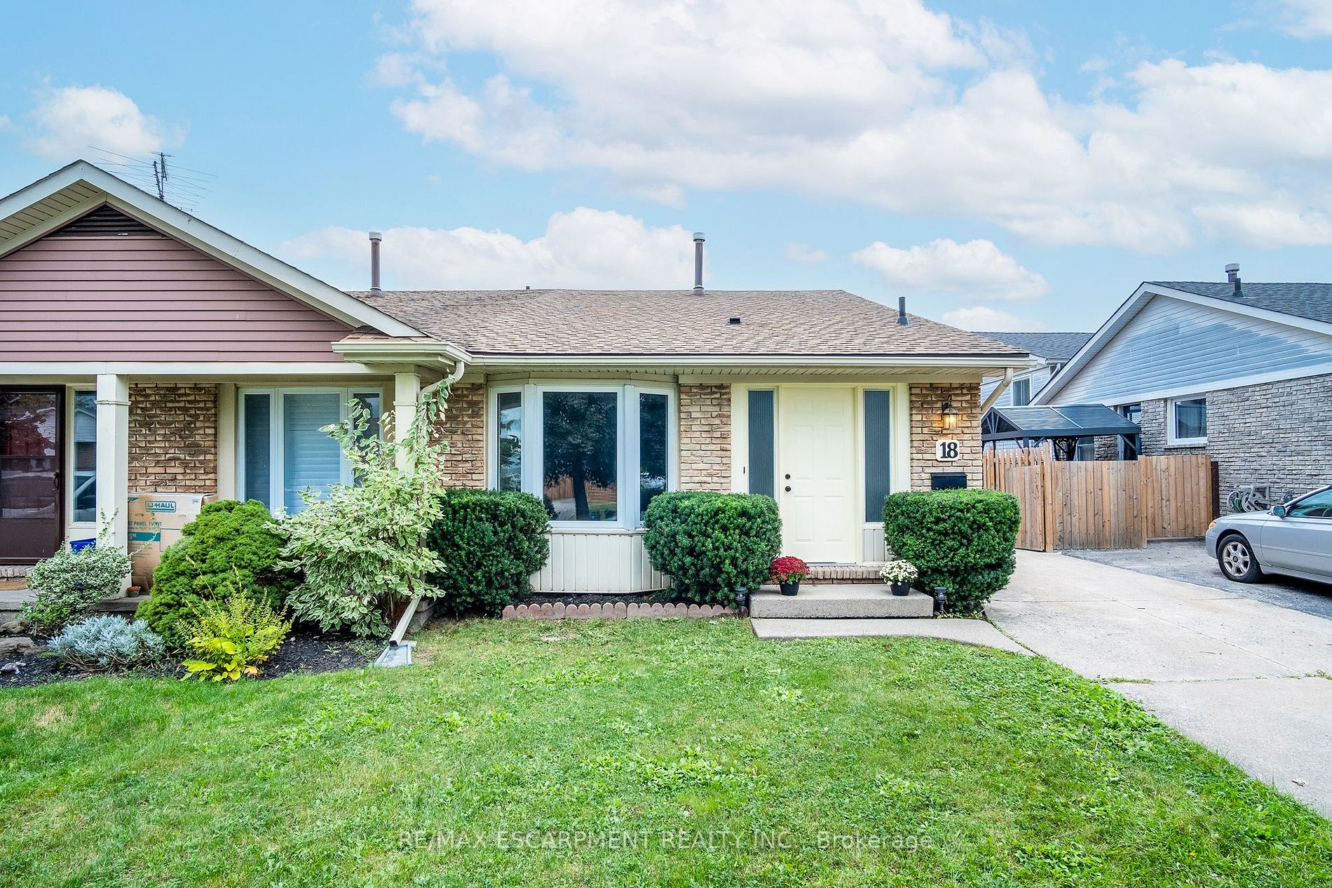 18 Dundee Dr