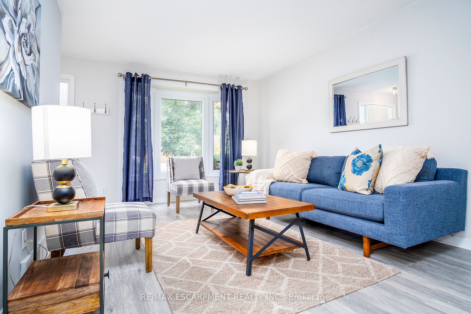 18 Dundee Dr