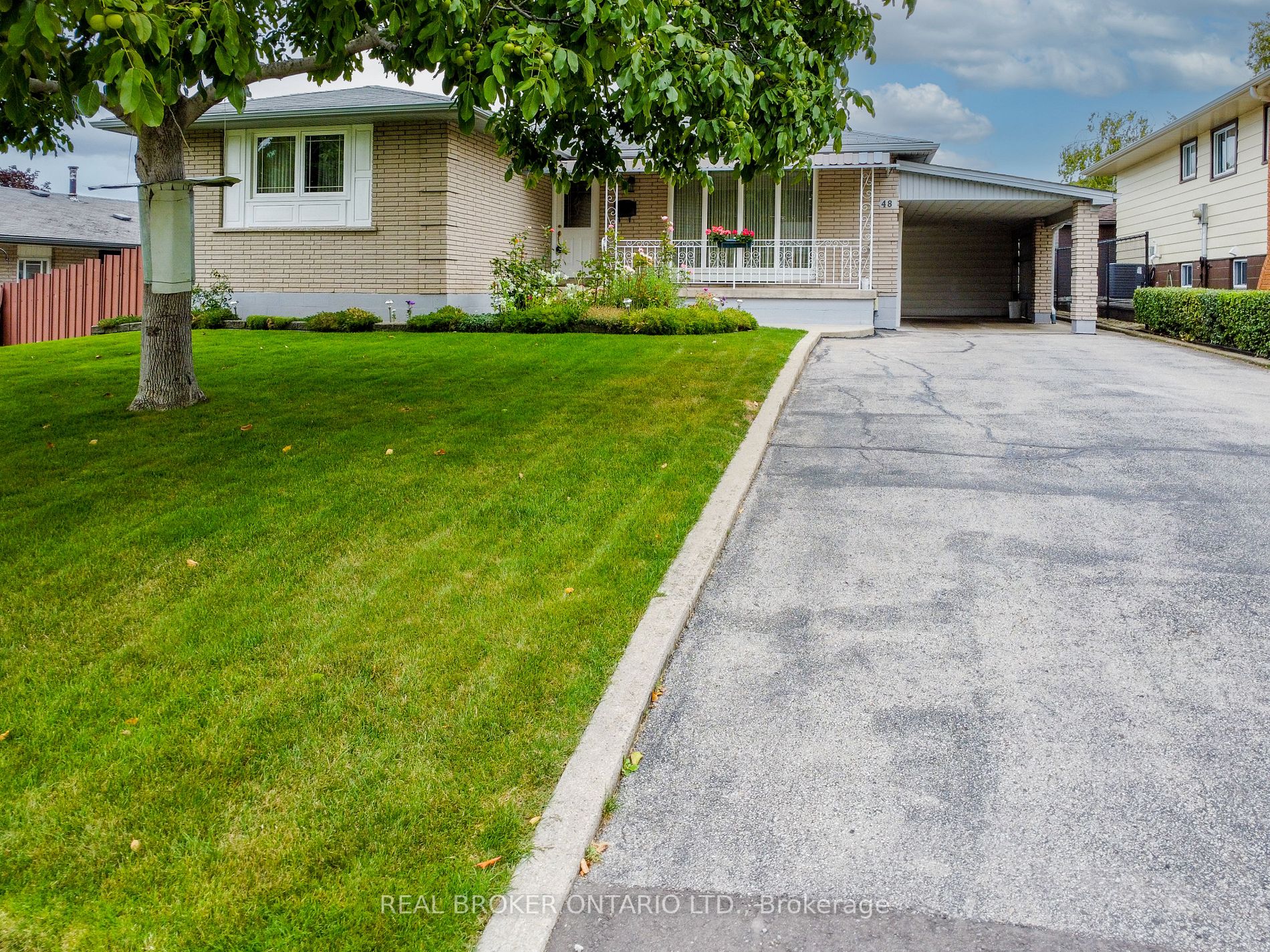 48 Stoney Brook Dr