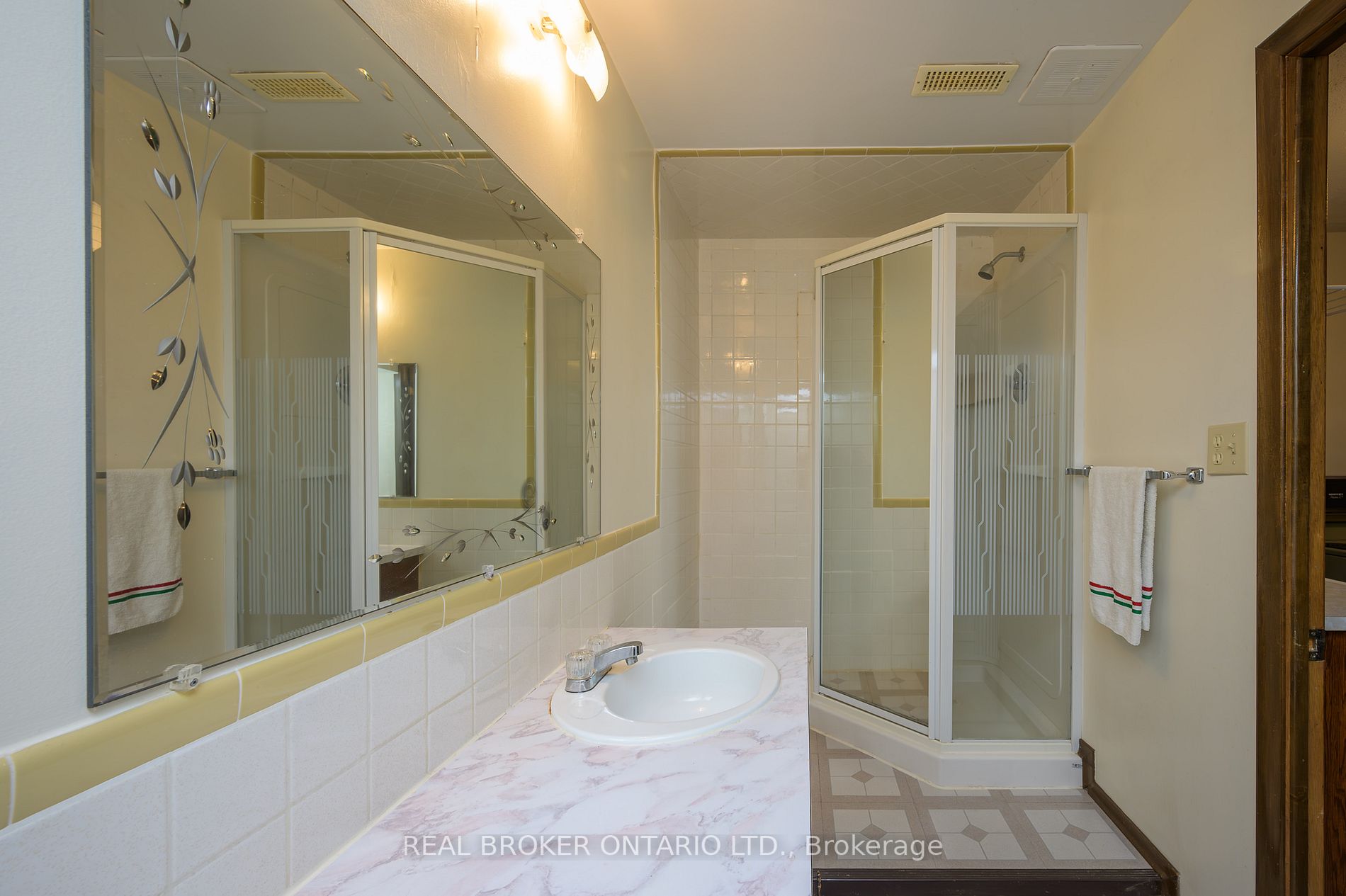 48 Stoney Brook Dr