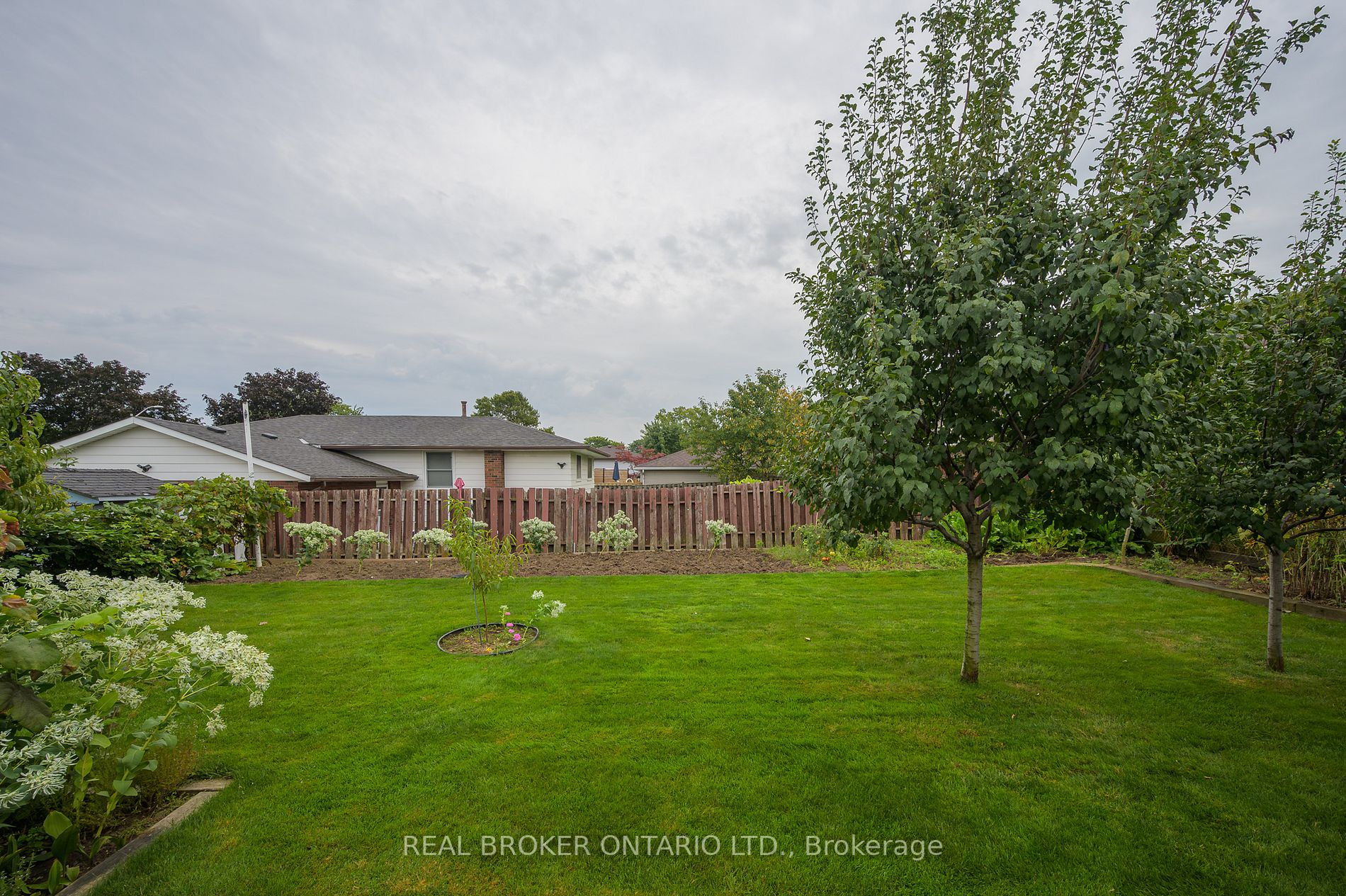 48 Stoney Brook Dr