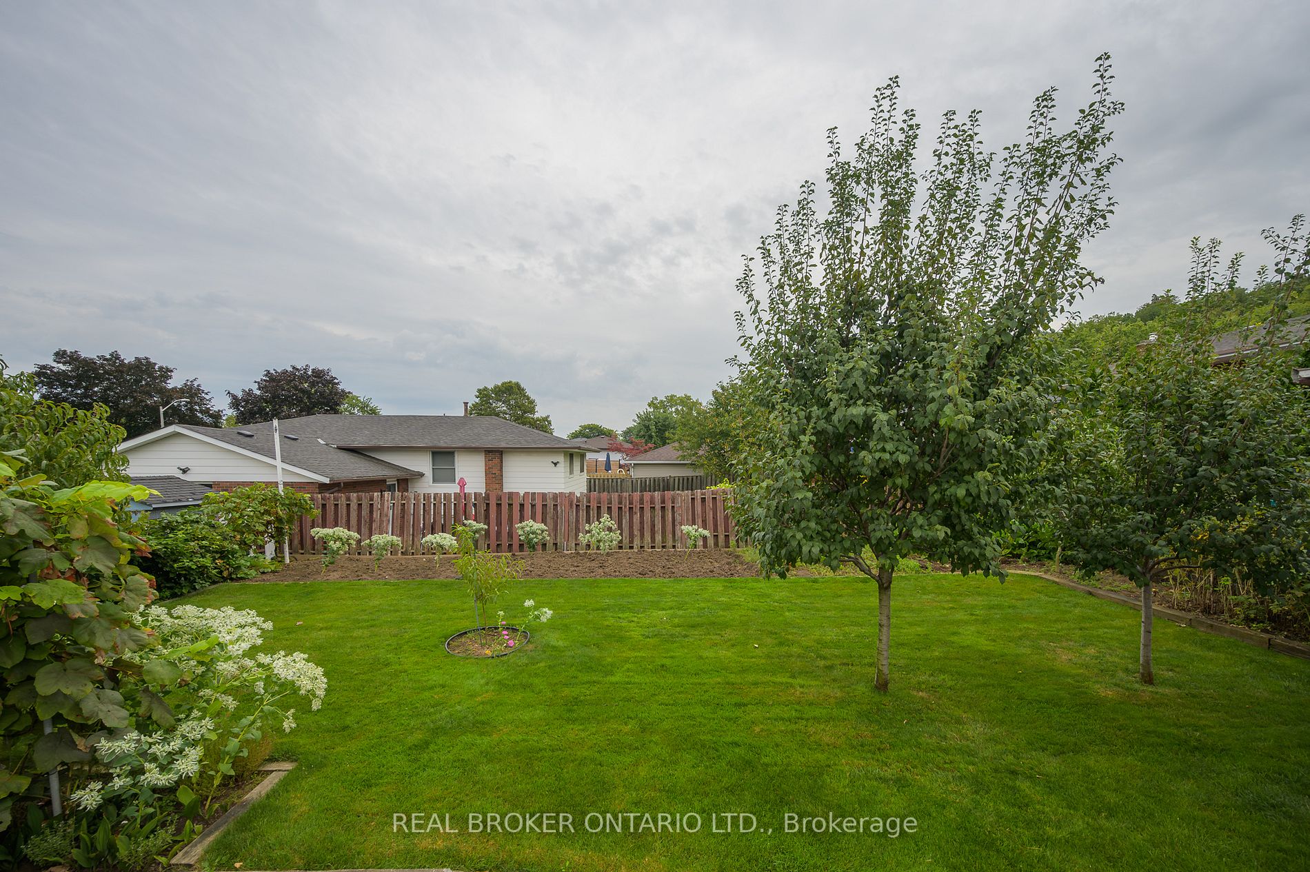 48 Stoney Brook Dr