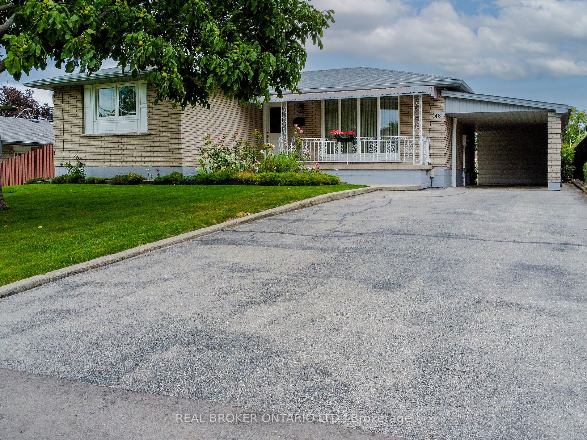 48 Stoney Brook Dr