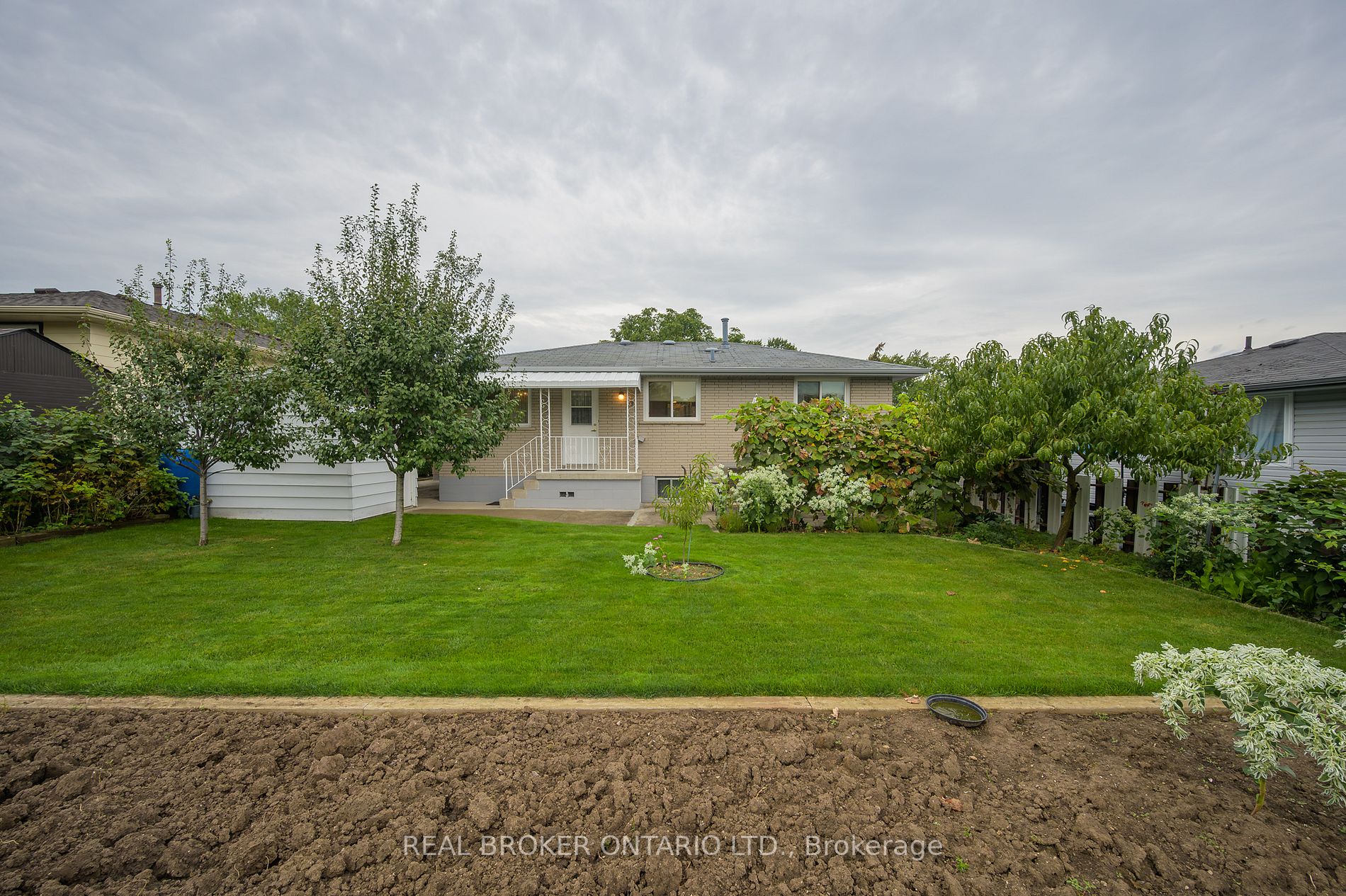 48 Stoney Brook Dr