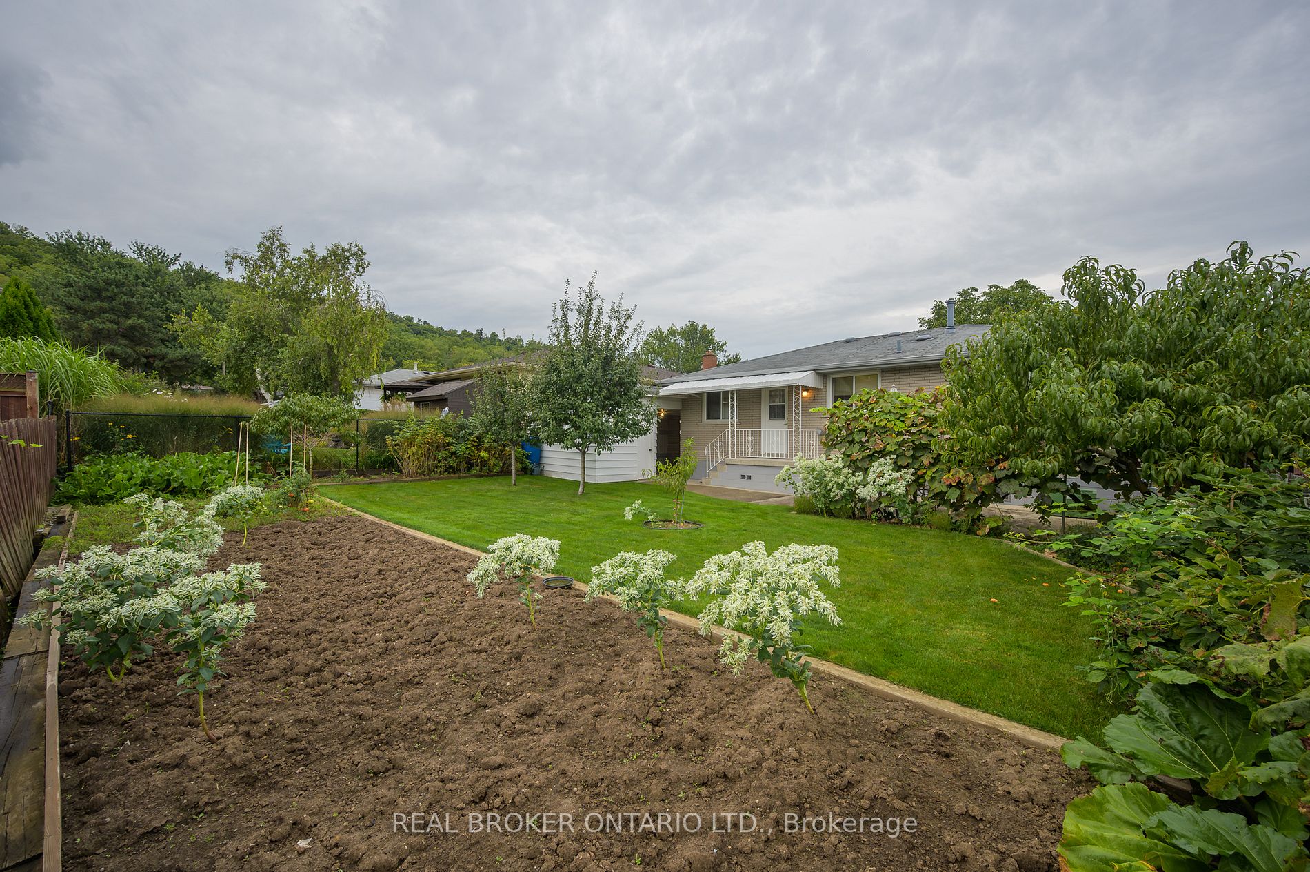 48 Stoney Brook Dr