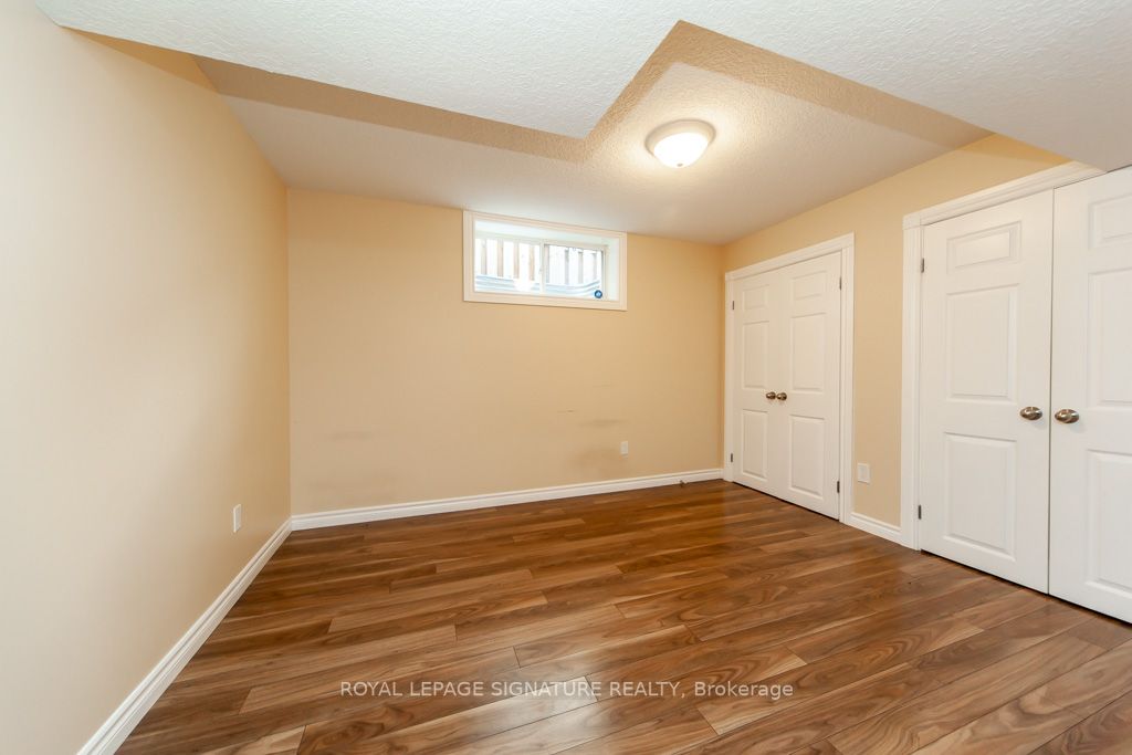 423 Sauve Crescent