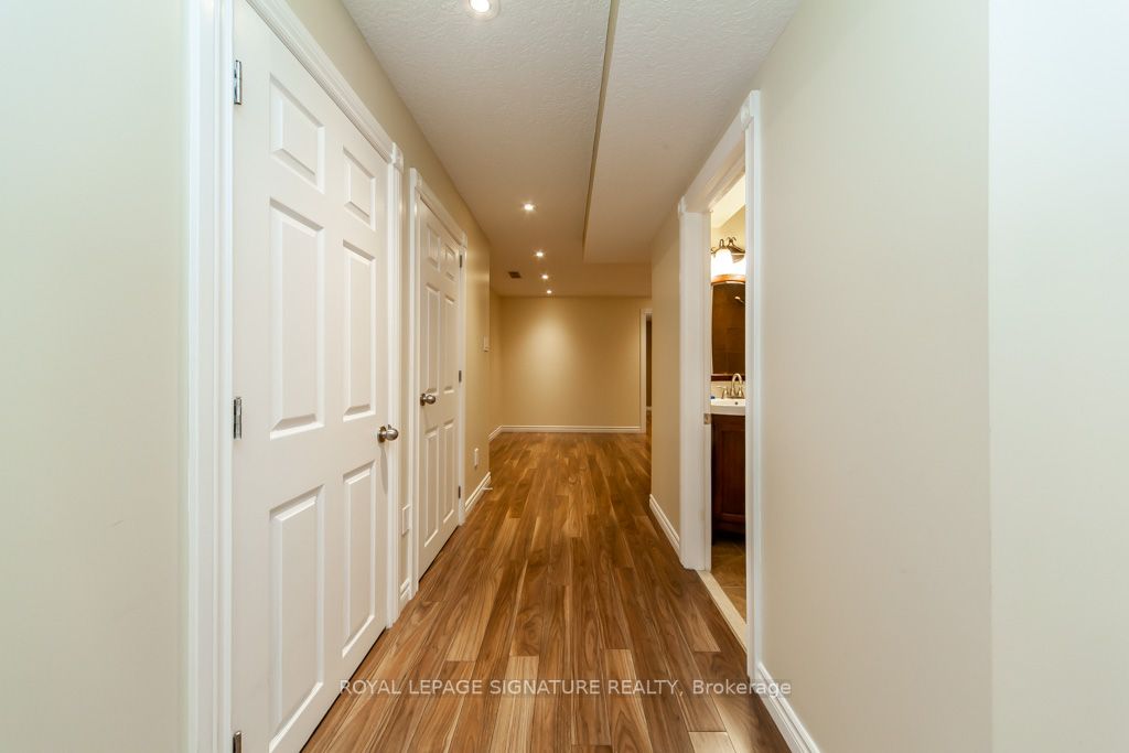 423 Sauve Crescent