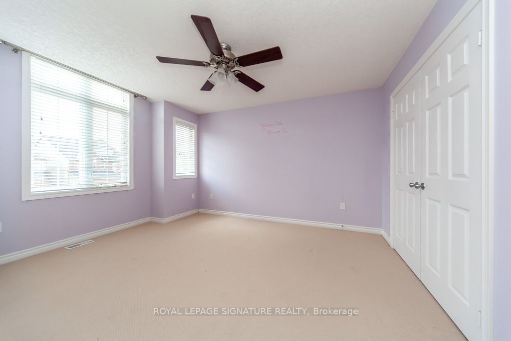 423 Sauve Crescent