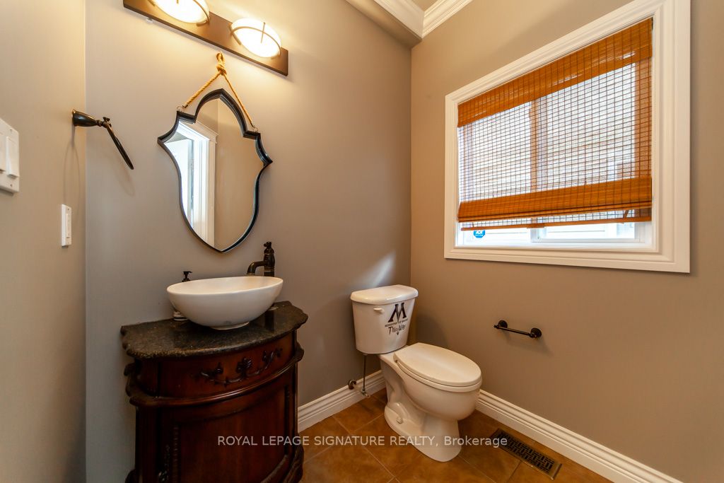 423 Sauve Crescent