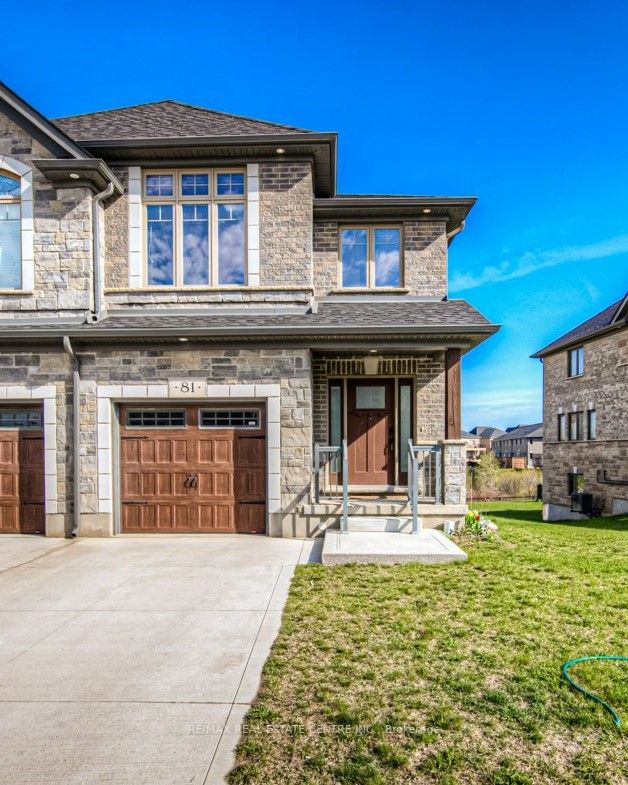 81 Hollybrook Tr W