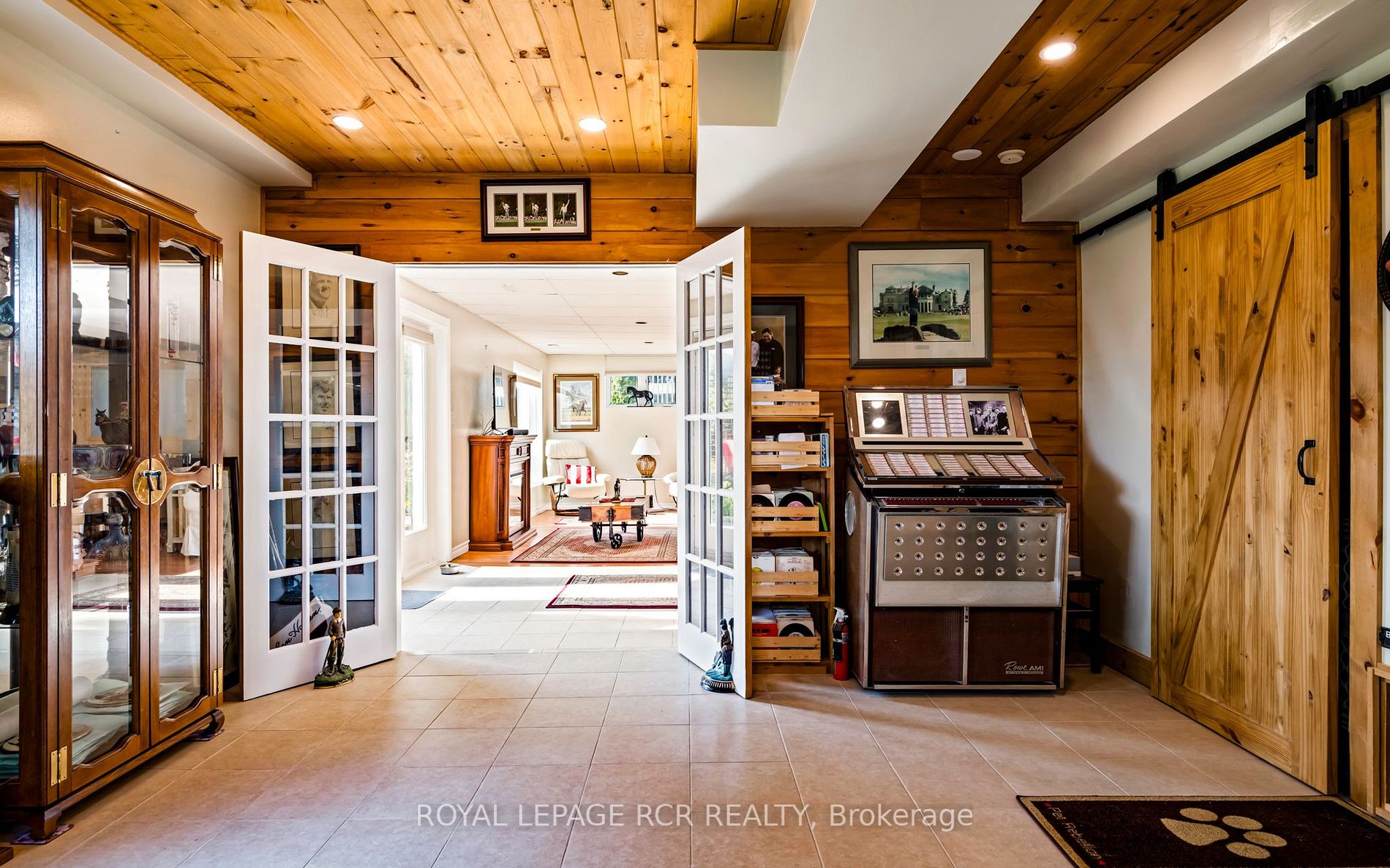 16 Barbour Dr