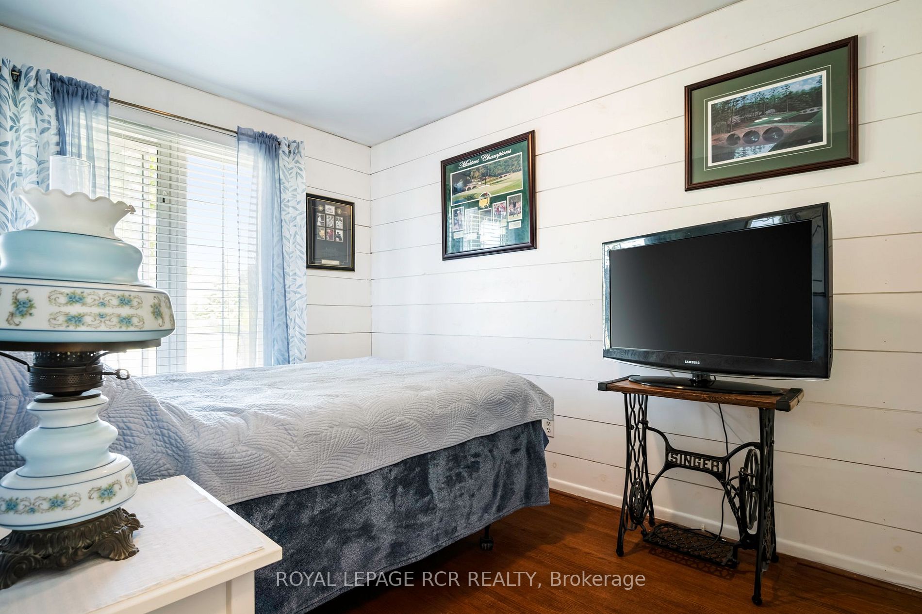 16 Barbour Dr