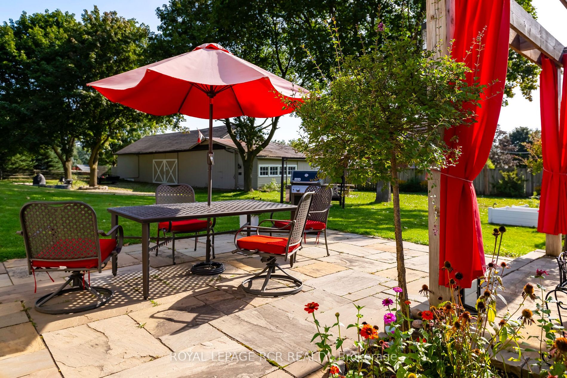 16 Barbour Dr