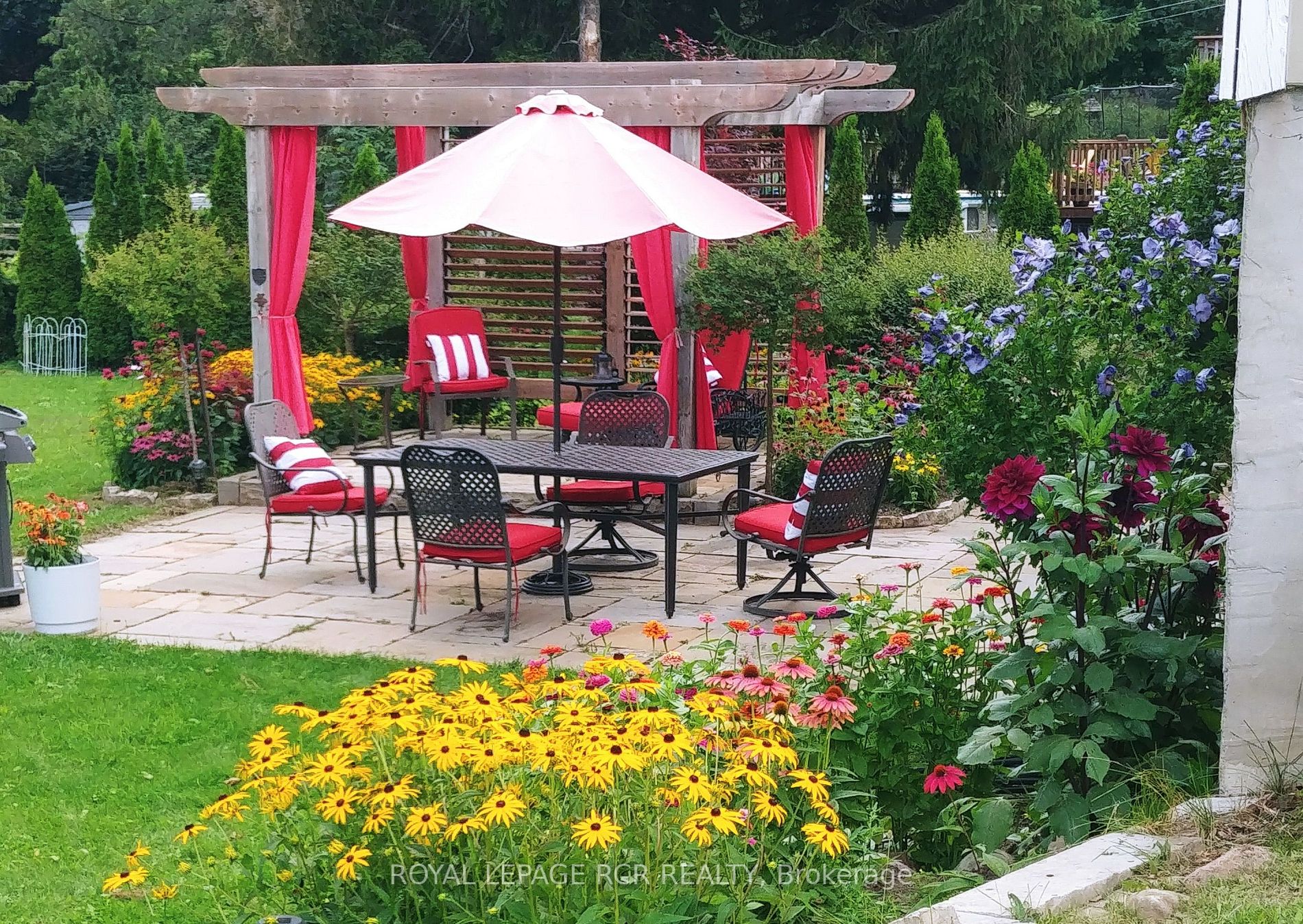 16 Barbour Dr