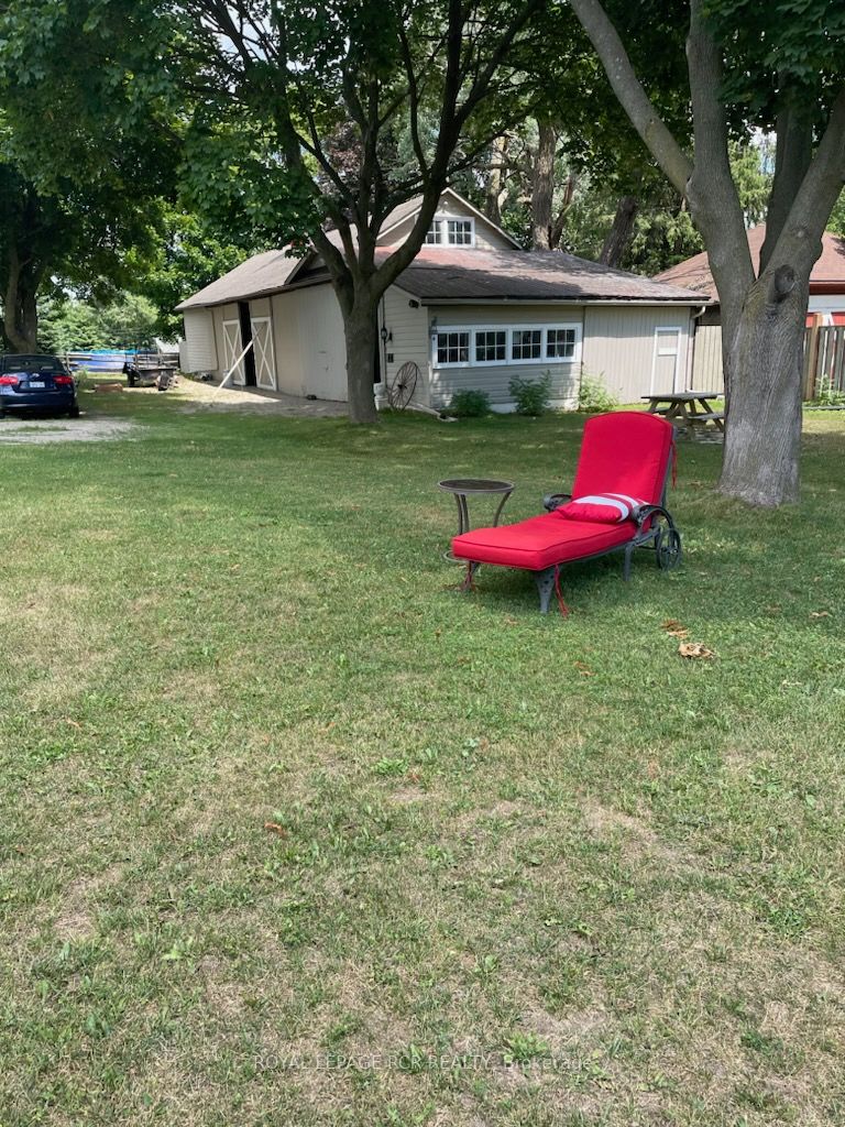 16 Barbour Dr