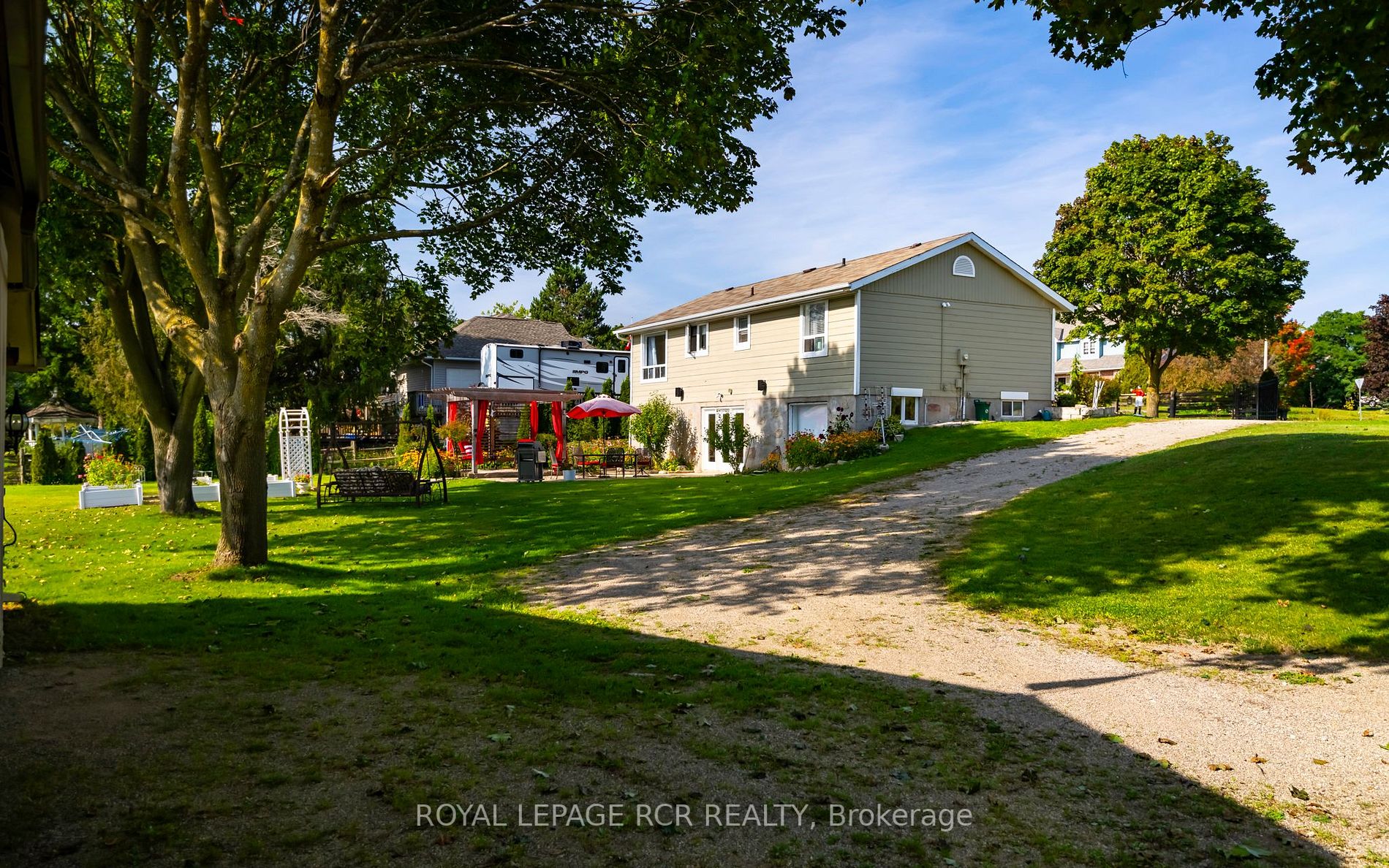 16 Barbour Dr