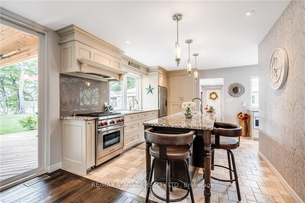 9 Village Green Dr