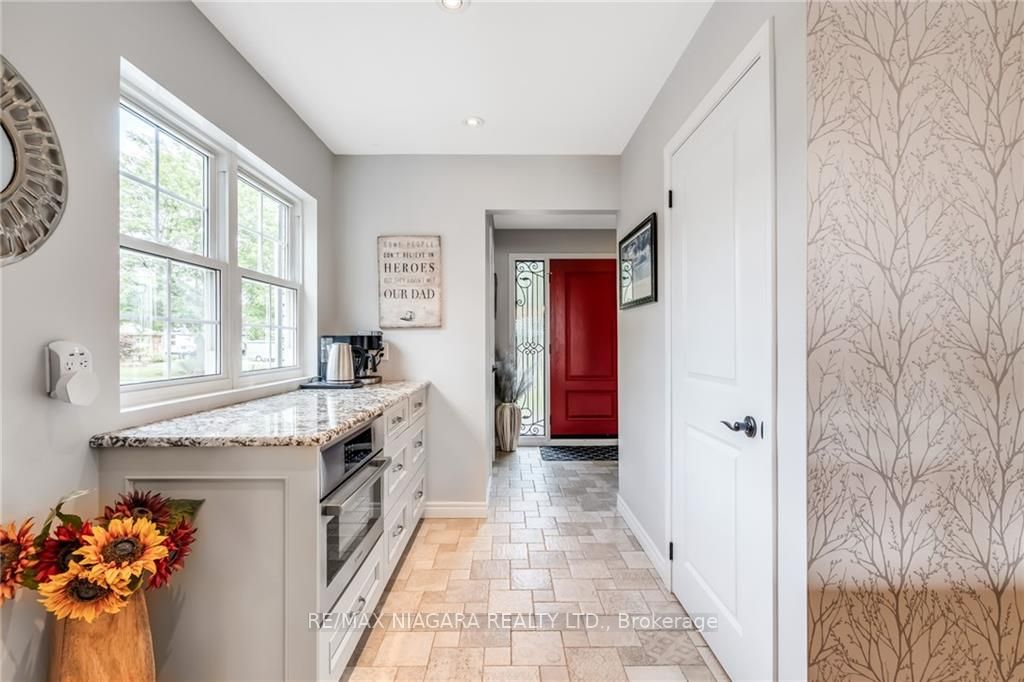 9 Village Green Dr