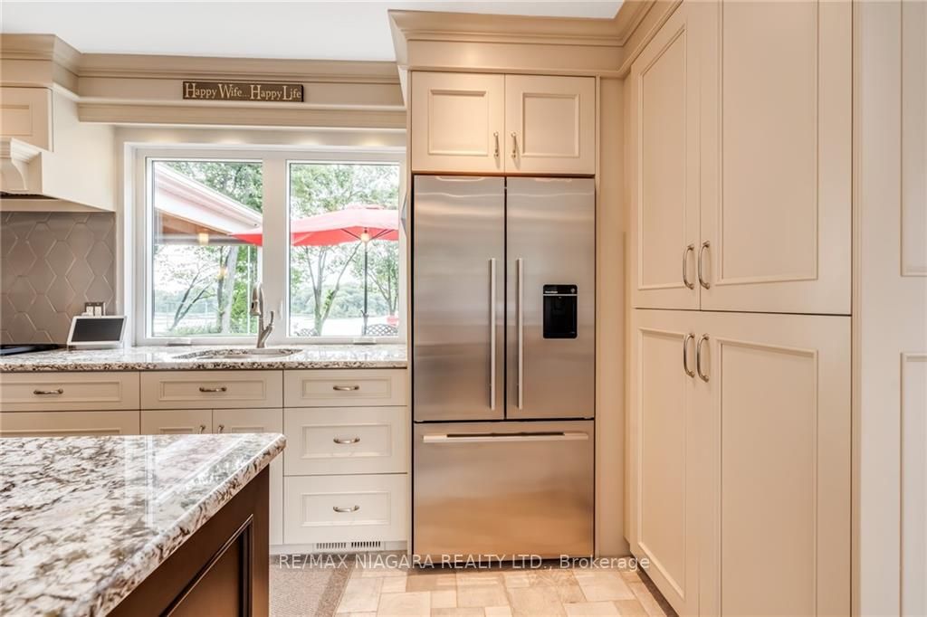 9 Village Green Dr