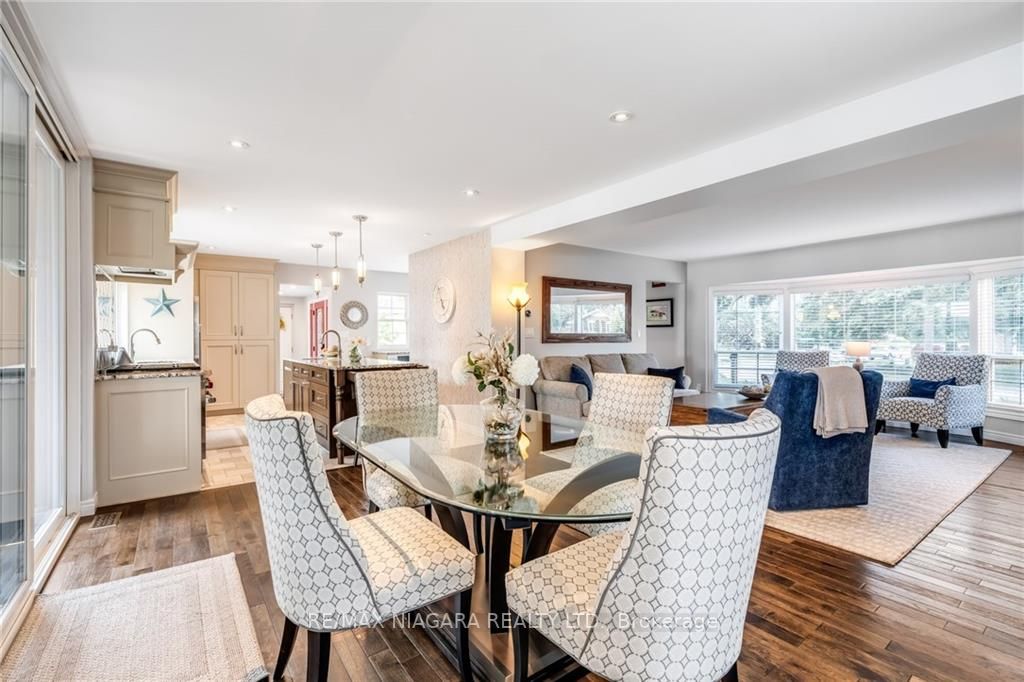 9 Village Green Dr