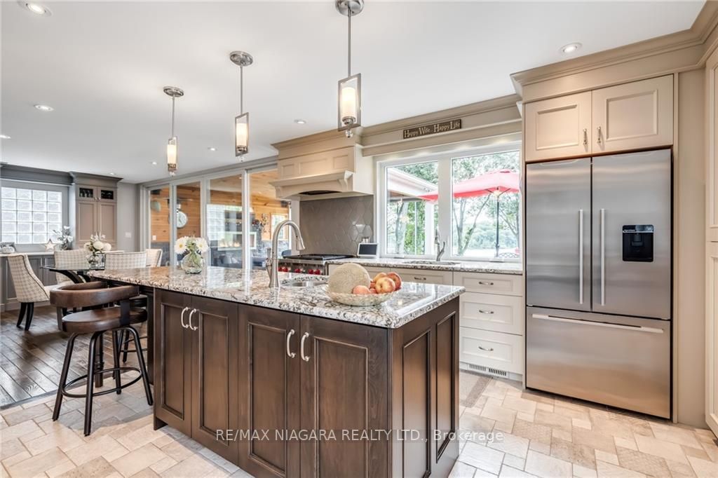 9 Village Green Dr