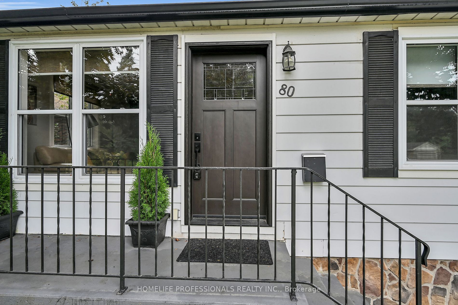 80 Fiddlers Green Rd
