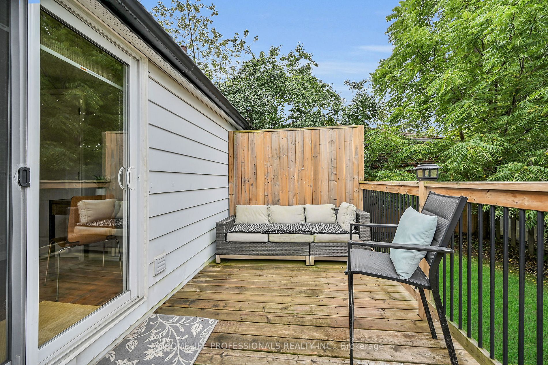 80 Fiddlers Green Rd
