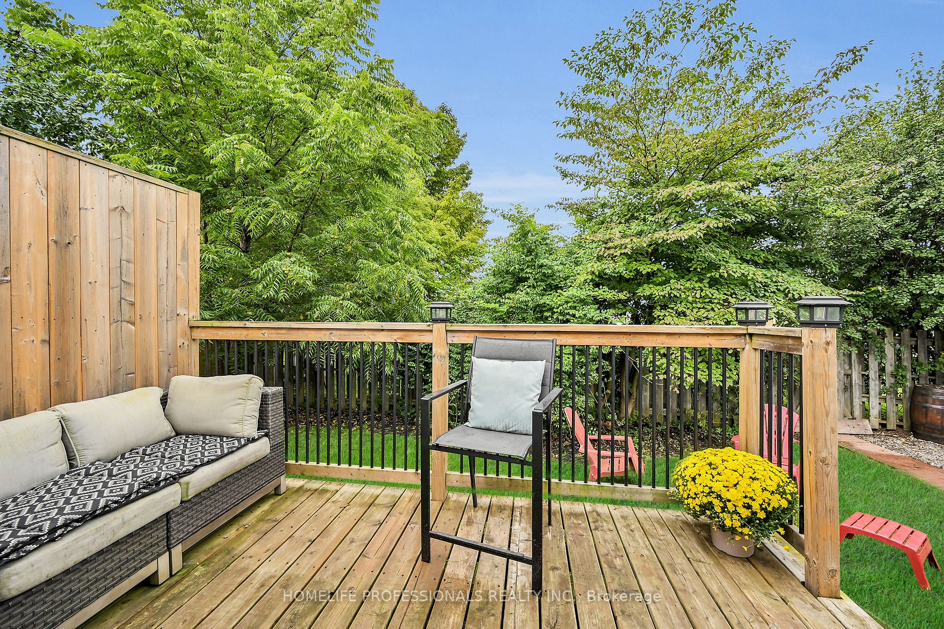 80 Fiddlers Green Rd