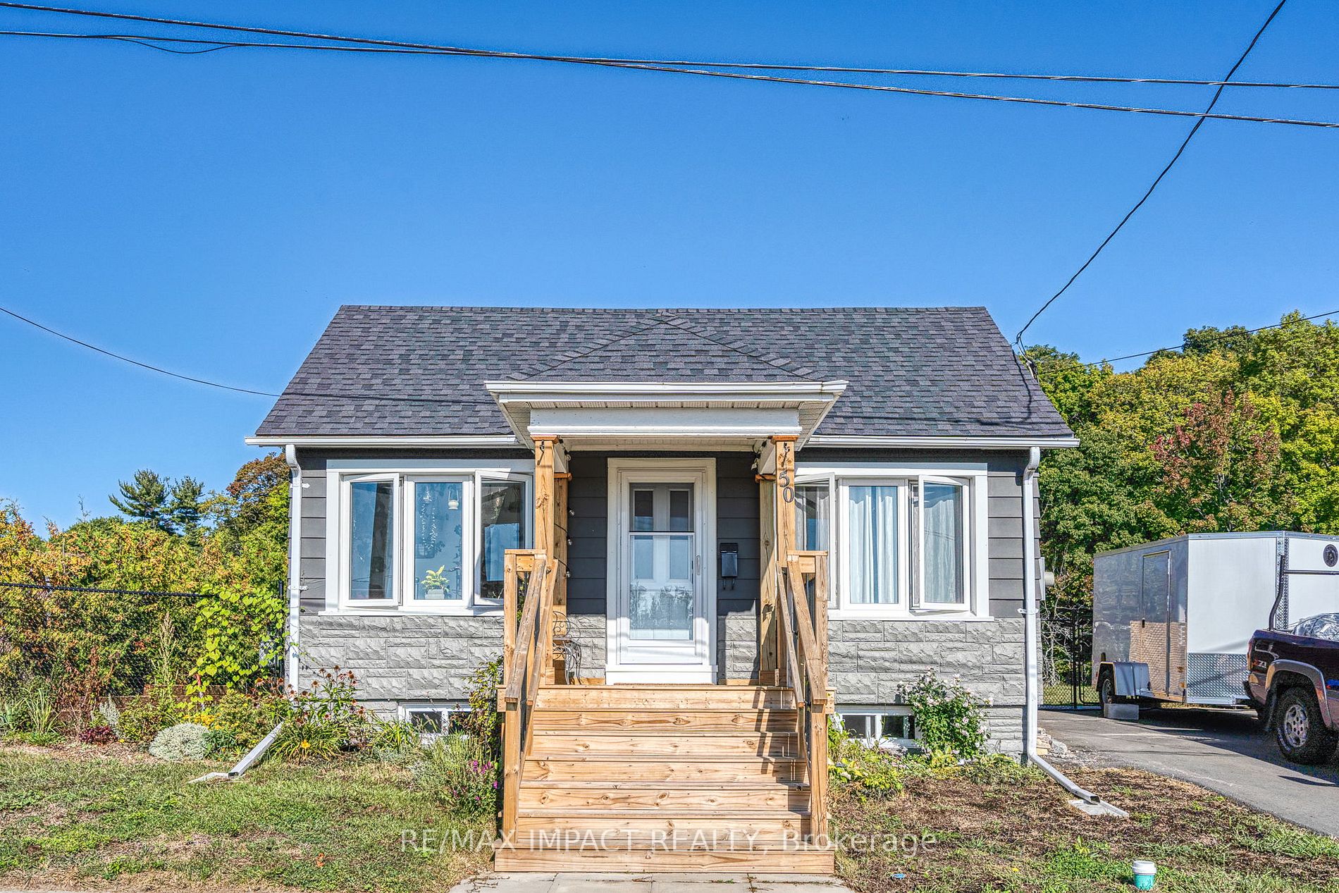 50 Alexander St