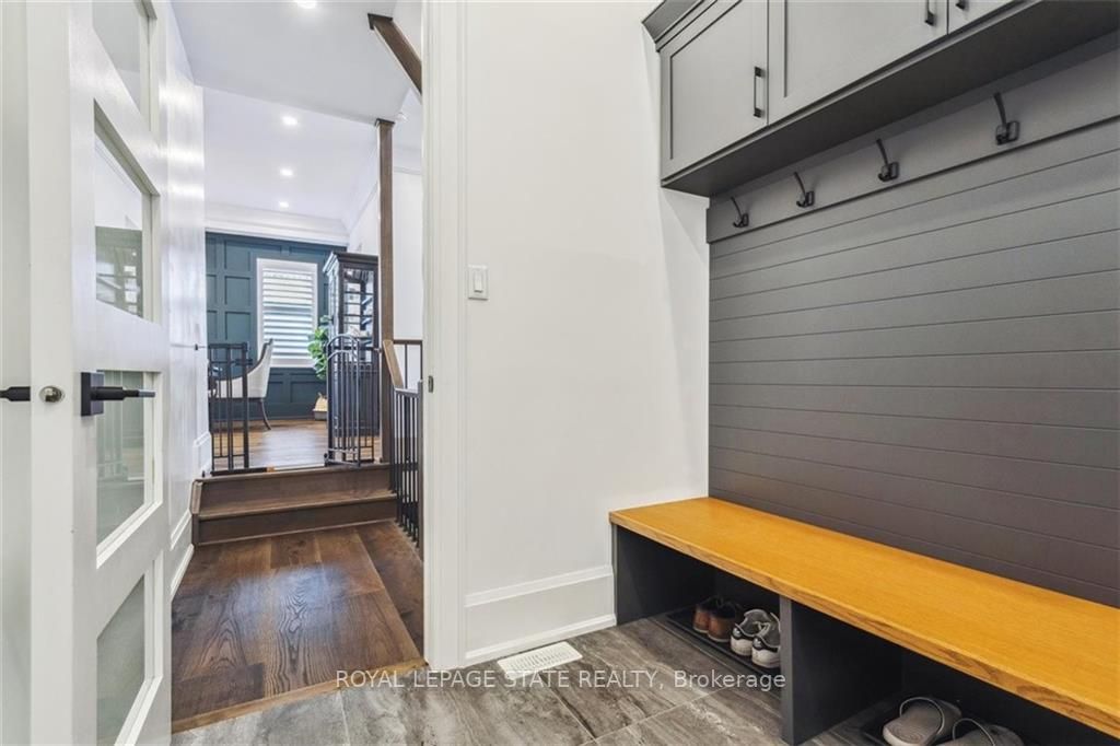 37 DEERHURST Road