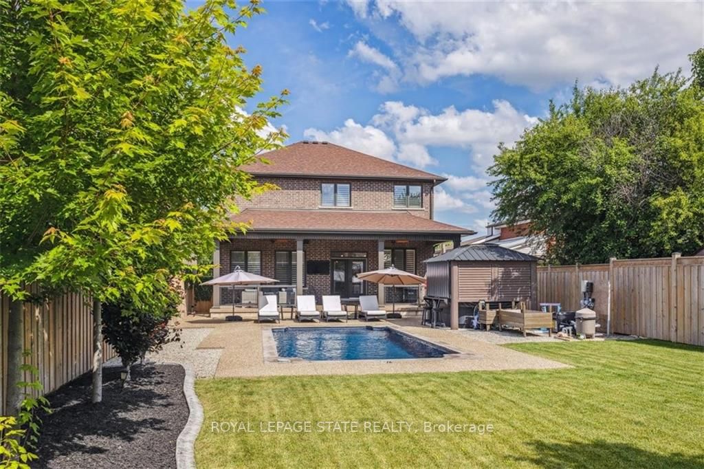 37 DEERHURST Road