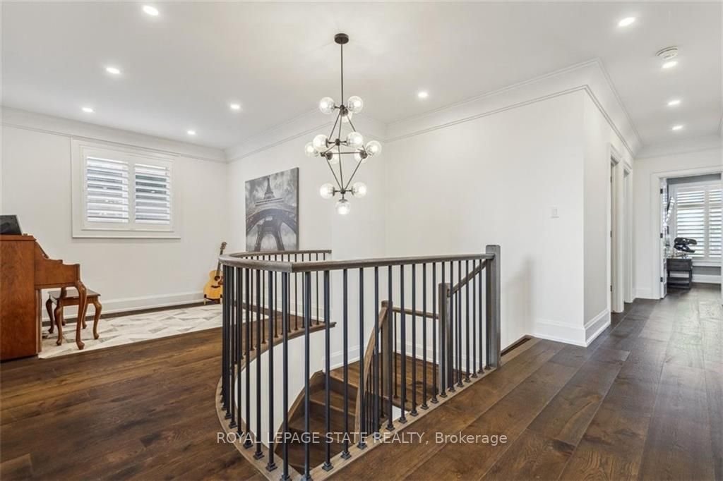 37 DEERHURST Road