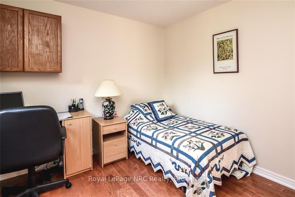 21 Tamarack Crt