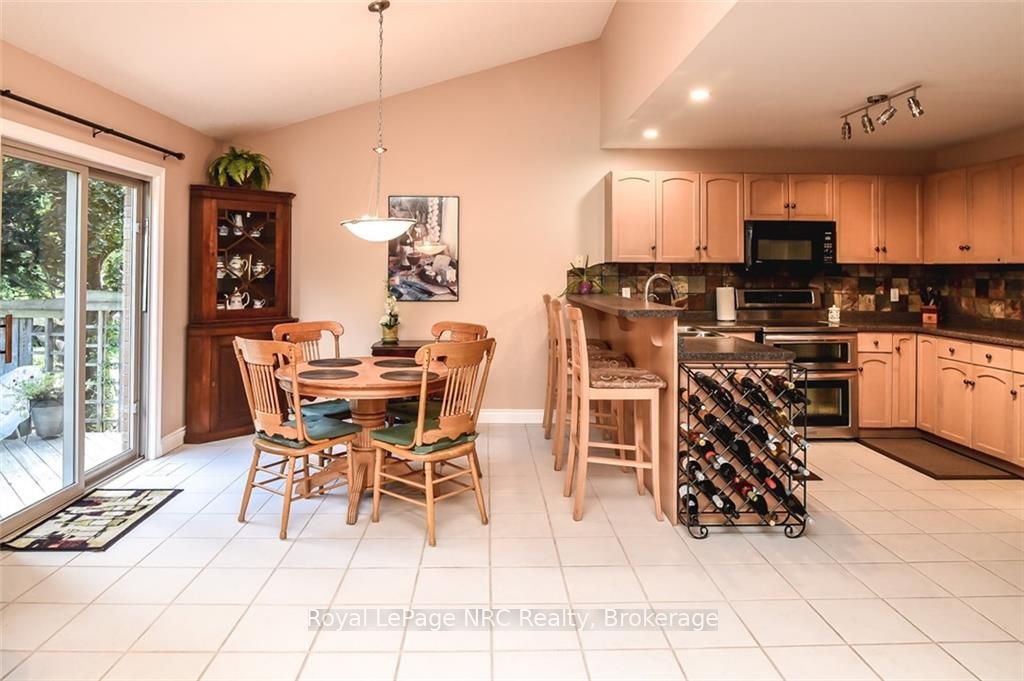 21 Tamarack Crt